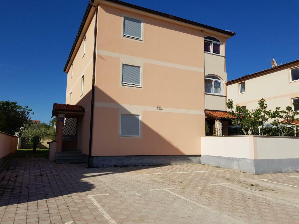 Apartment Onbria Mar Medulin Exterior photo